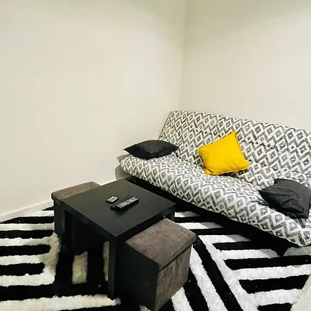Apartment Studio Avec 25m2 Renove A 5 Min De La Gare *