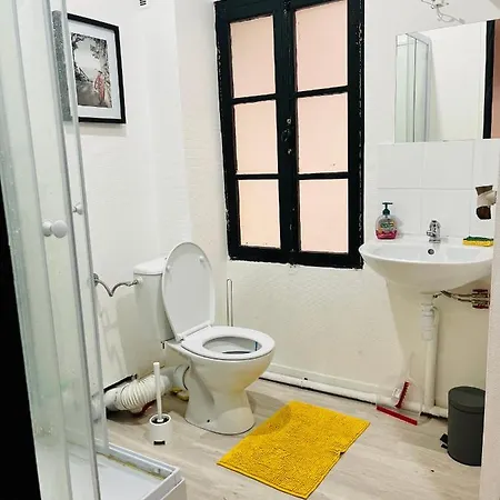Studio Avec 25m2 Renove A 5 Min De La Gare Bordeaux